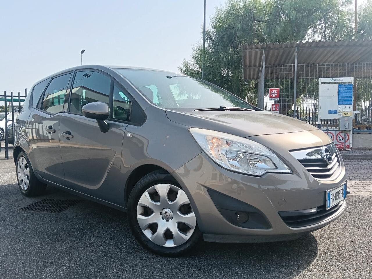 Opel Meriva 1.4 16V Gpl valido fino al 2034
