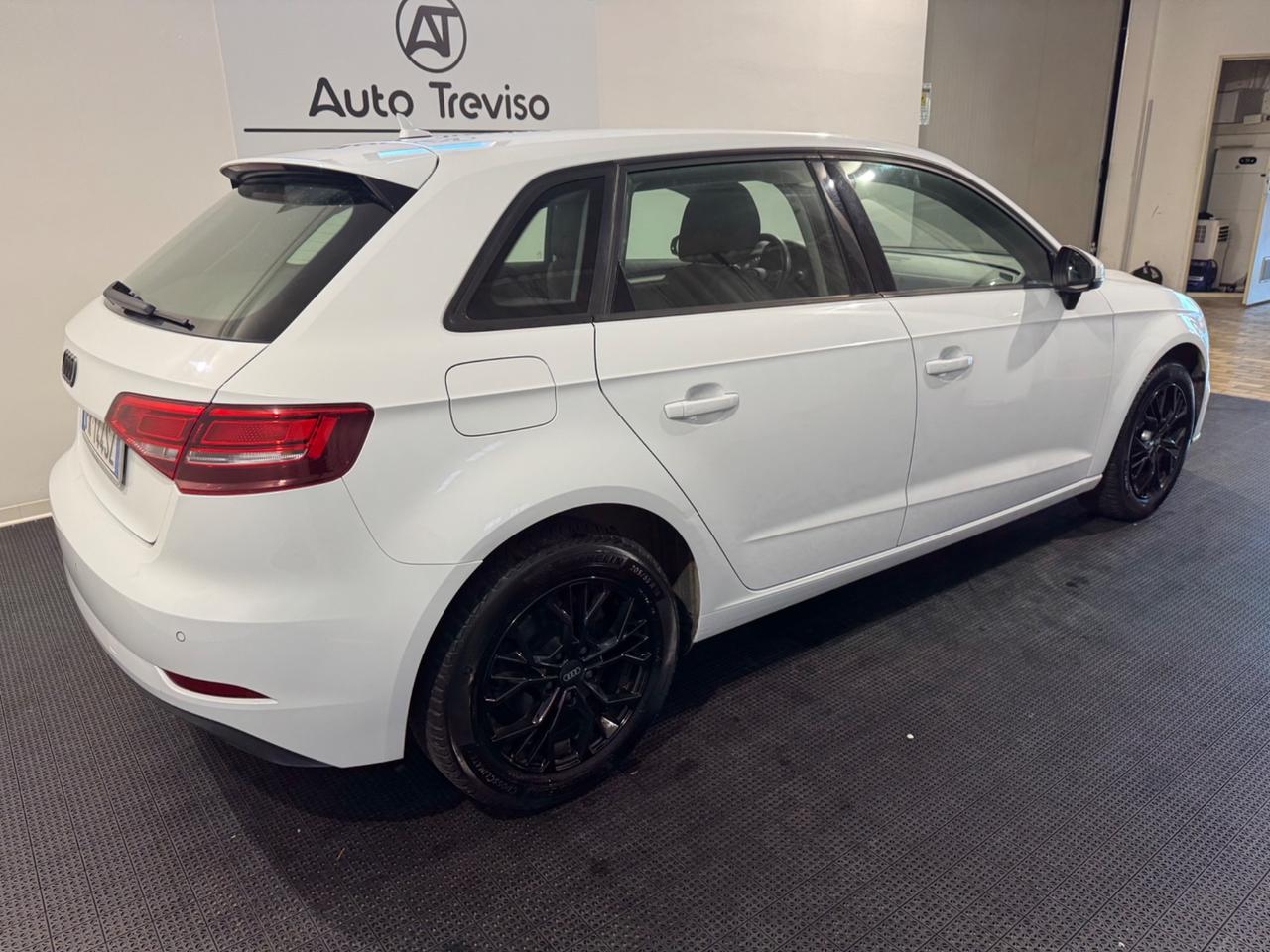 Audi A3 SPB 1.6 TDI 116 CV S tronic Business NEOPATENTATI!!