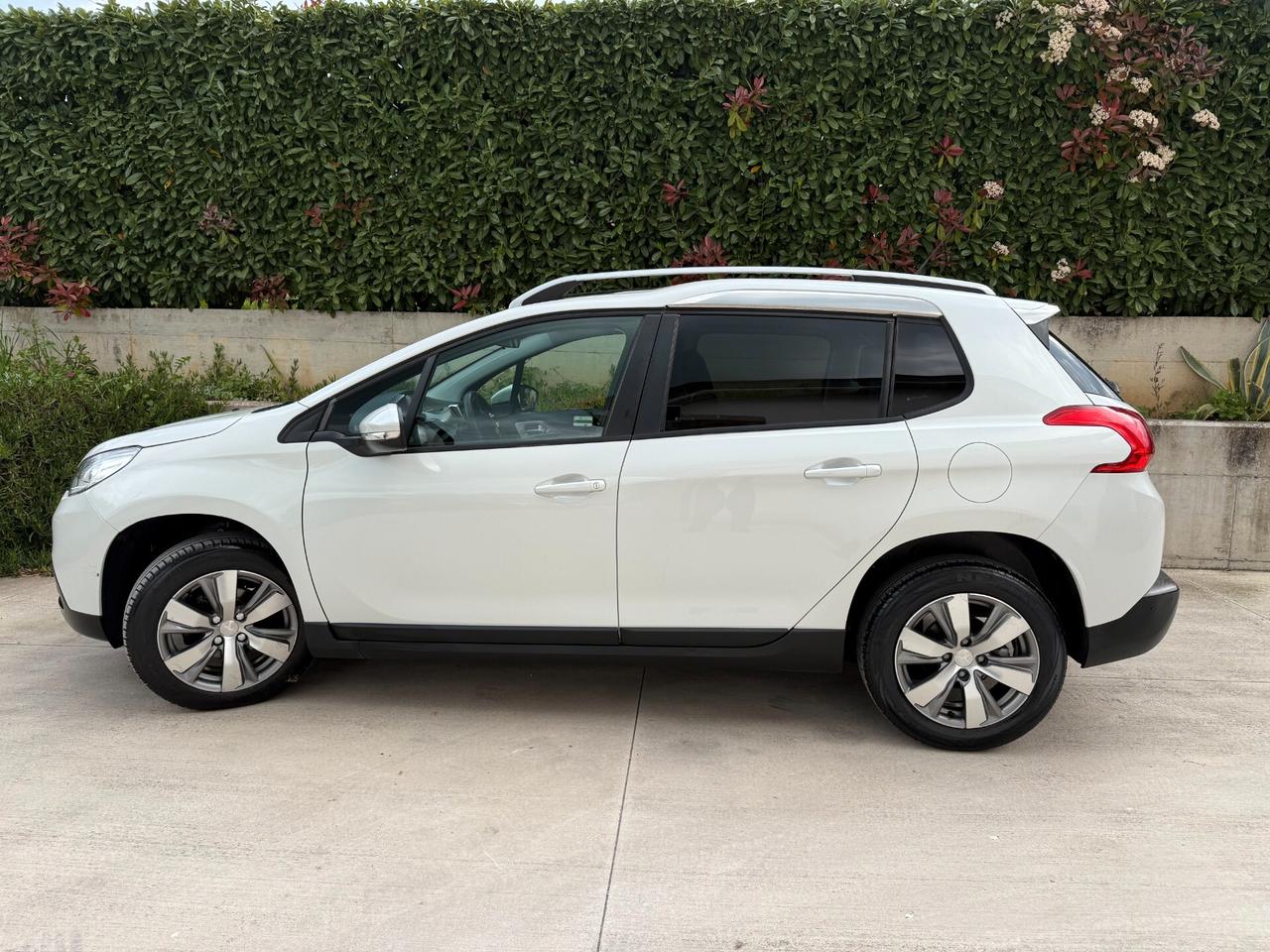 Peugeot 2008 Blue Hdi1.6 CV 92 Allure