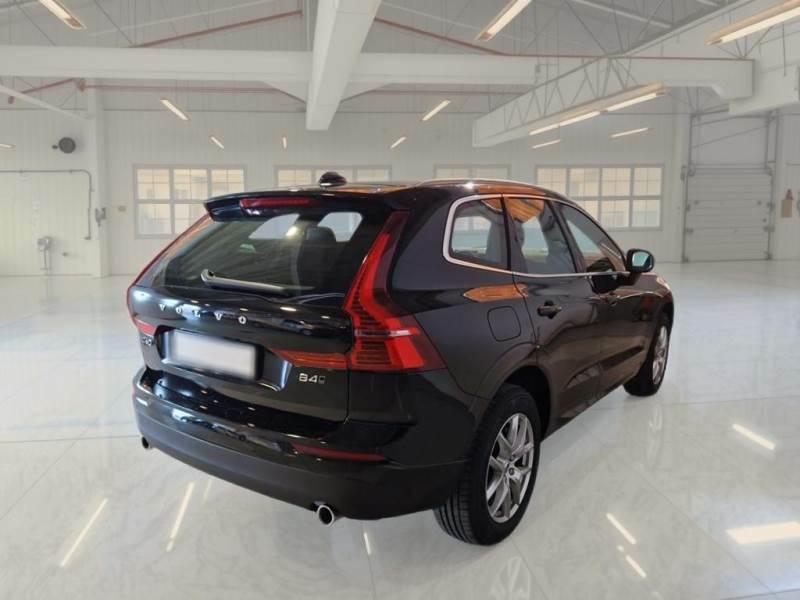 VOLVO XC60 B4 D AWD automatico Momentum Pro