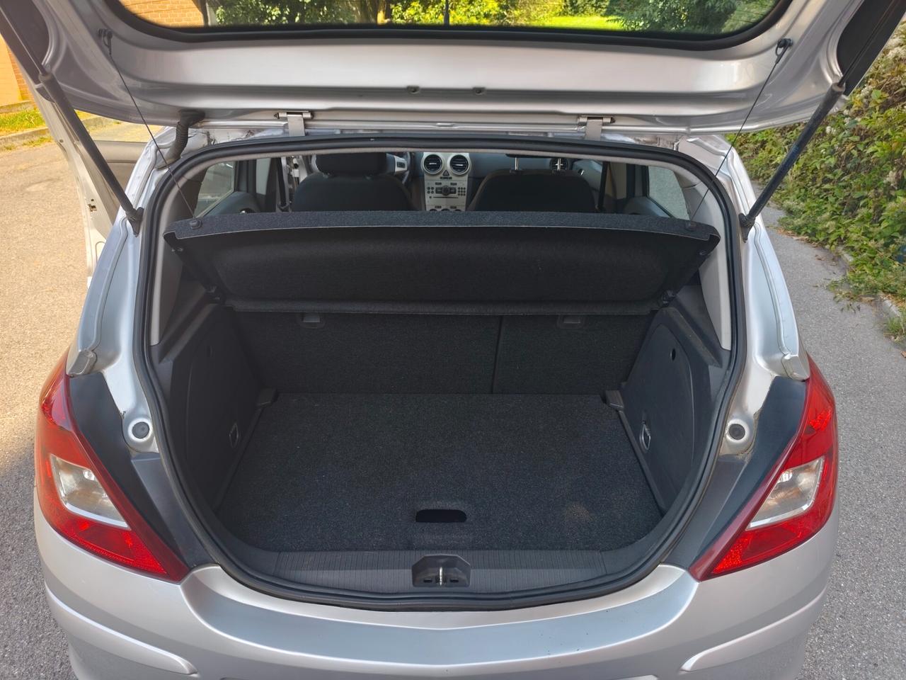 Opel Corsa 1.2 Benz 5 porte euro 4