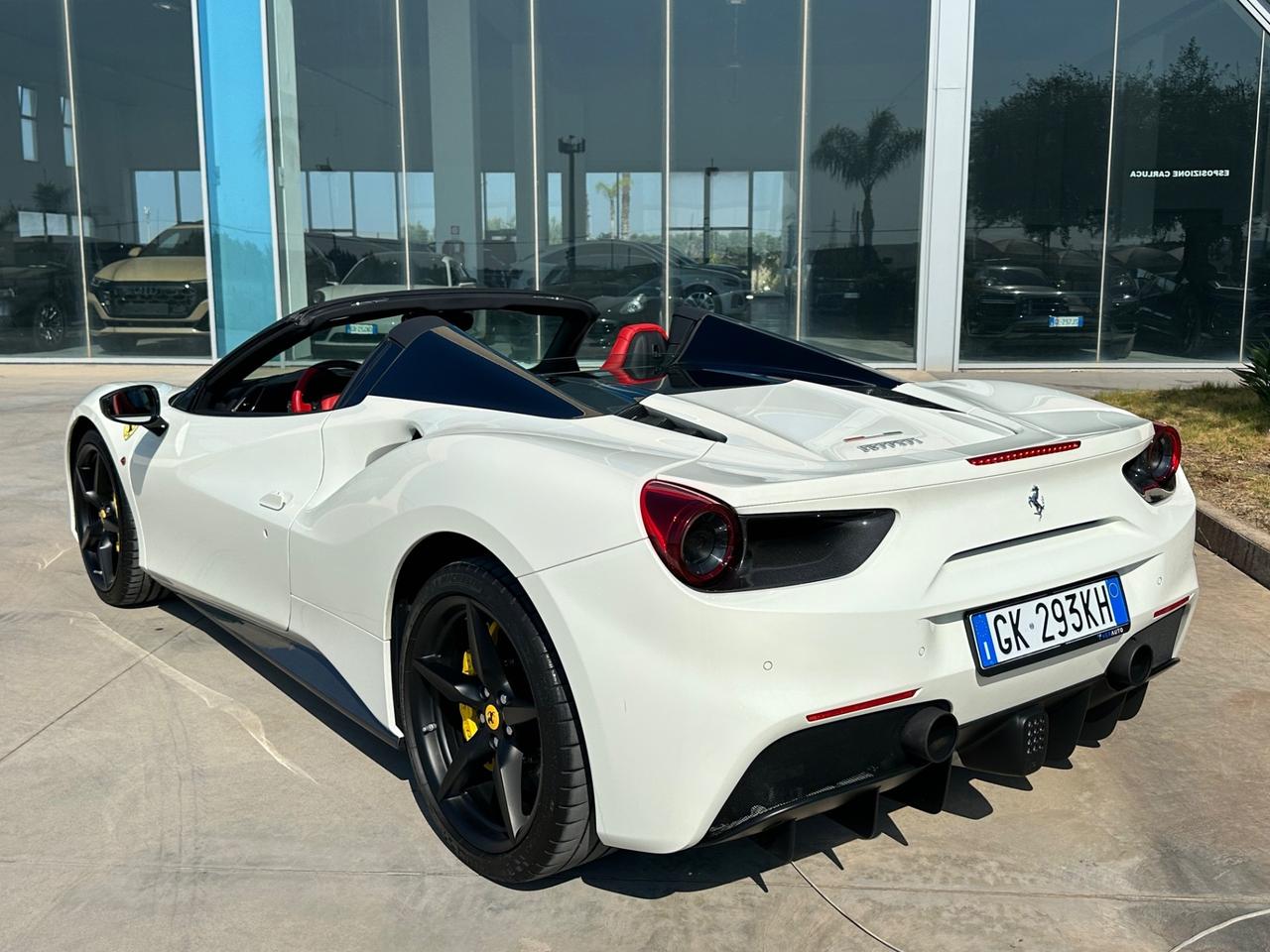Ferrari 488 Spider 3.9 dct possibilità noleggio no scoring