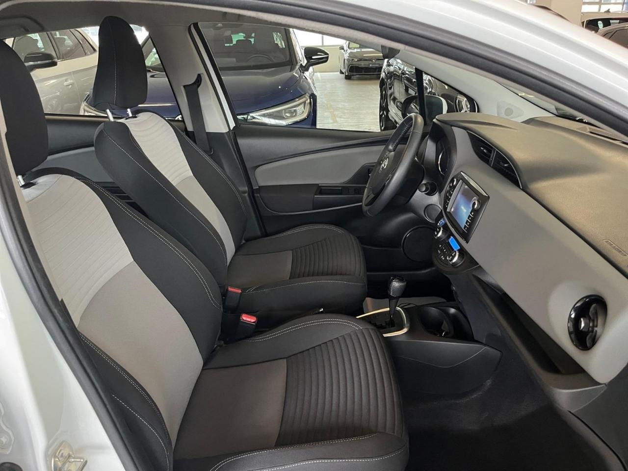 Toyota Yaris 5p 1.5h active
