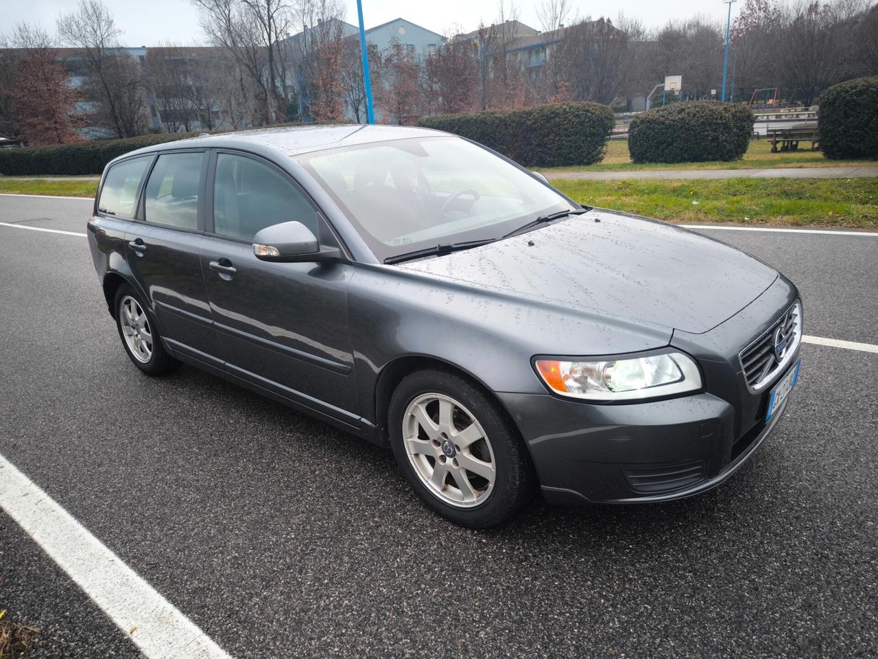 VOLVO V50 SW 1,6 D2 OK NEOPATENTATI