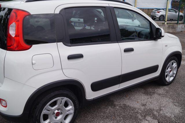FIAT Panda 1.0 FireFly S&S Hybrid City Life prezzo vero