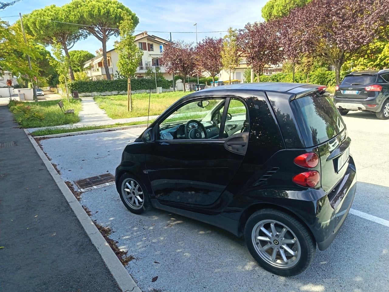 Smart ForTwo 1000 52 kW MHD coupé pure