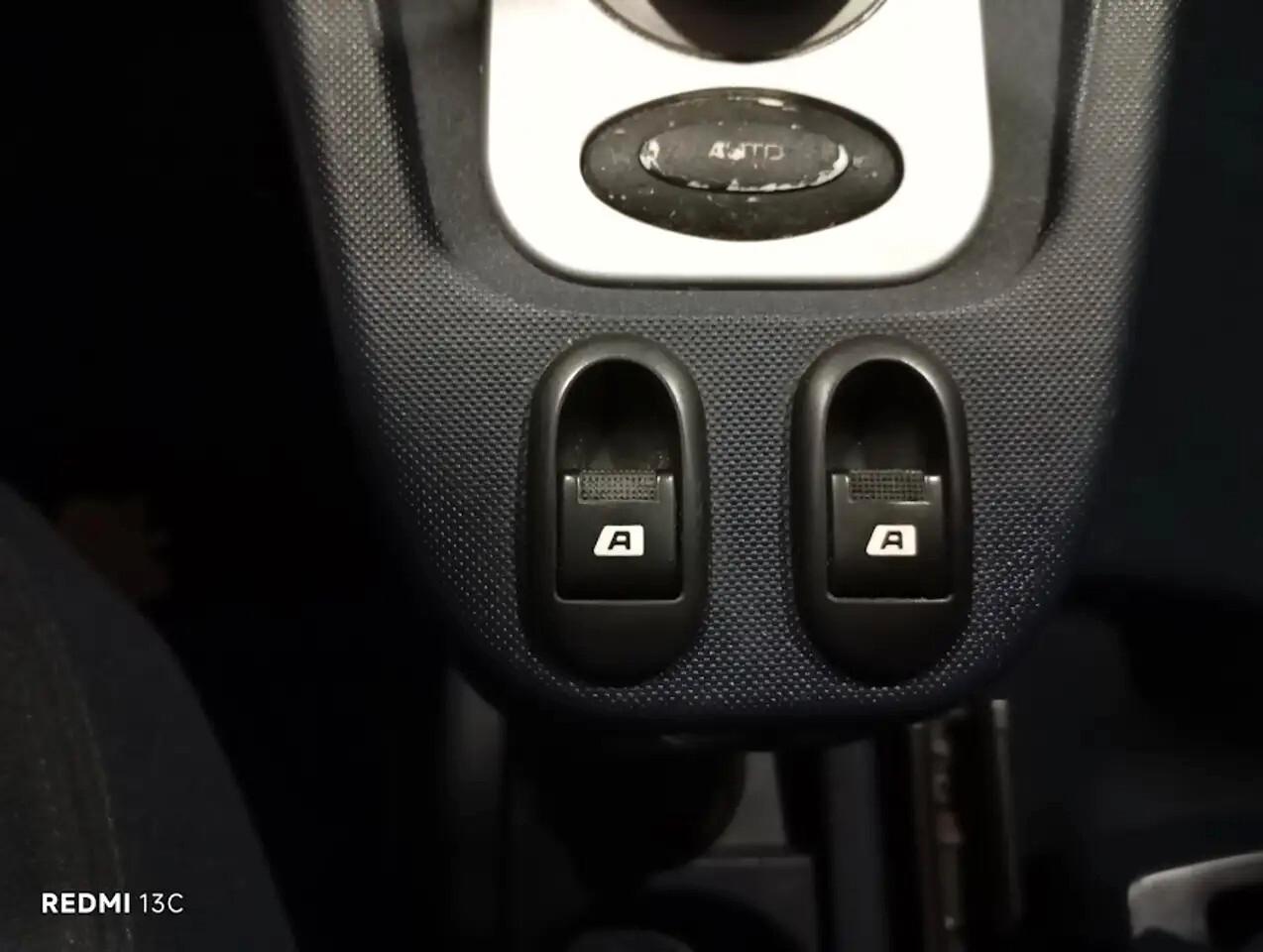 PEUGEOT 1007 DEL 2006 BENZINA CAMBIO AUTOMATICO