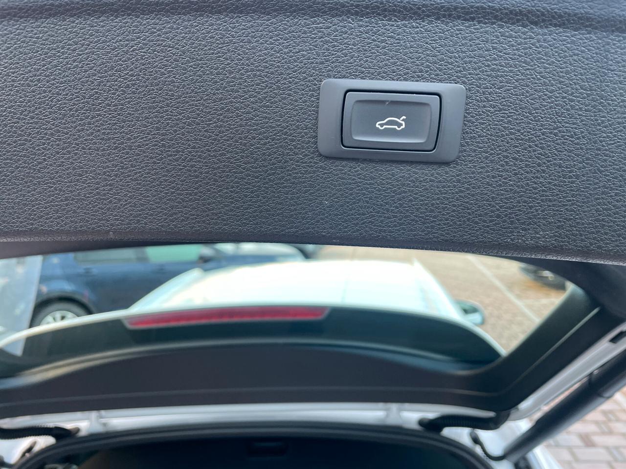 Audi Q5 55 TFSI e quattro S tronic line plus