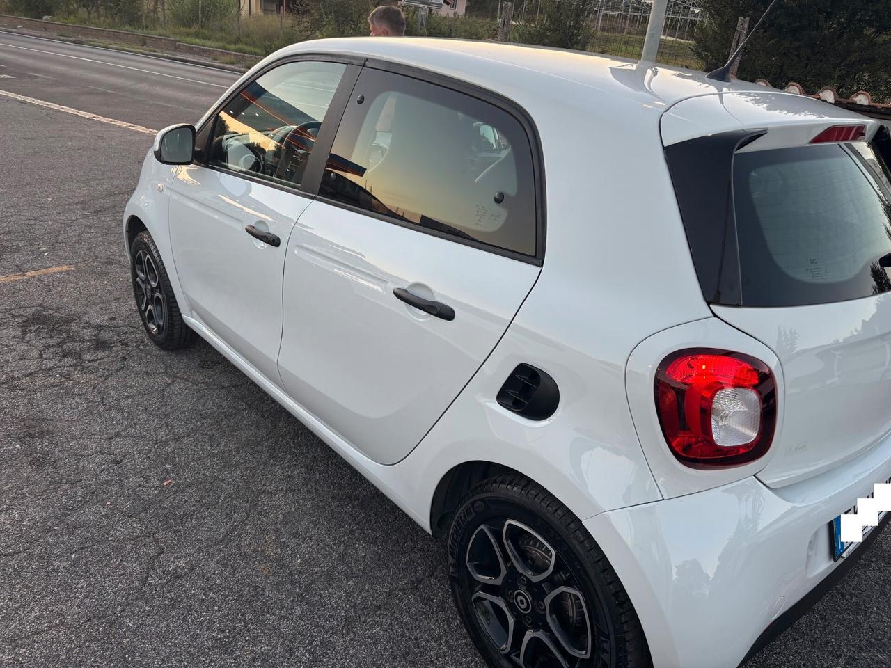 Smart ForFour 70 1.0 twinamic Perfect BELLISSIMA, NAVIGATORE, PELLE, CERCHI IN LEGA, PREZZO VERO!!!!