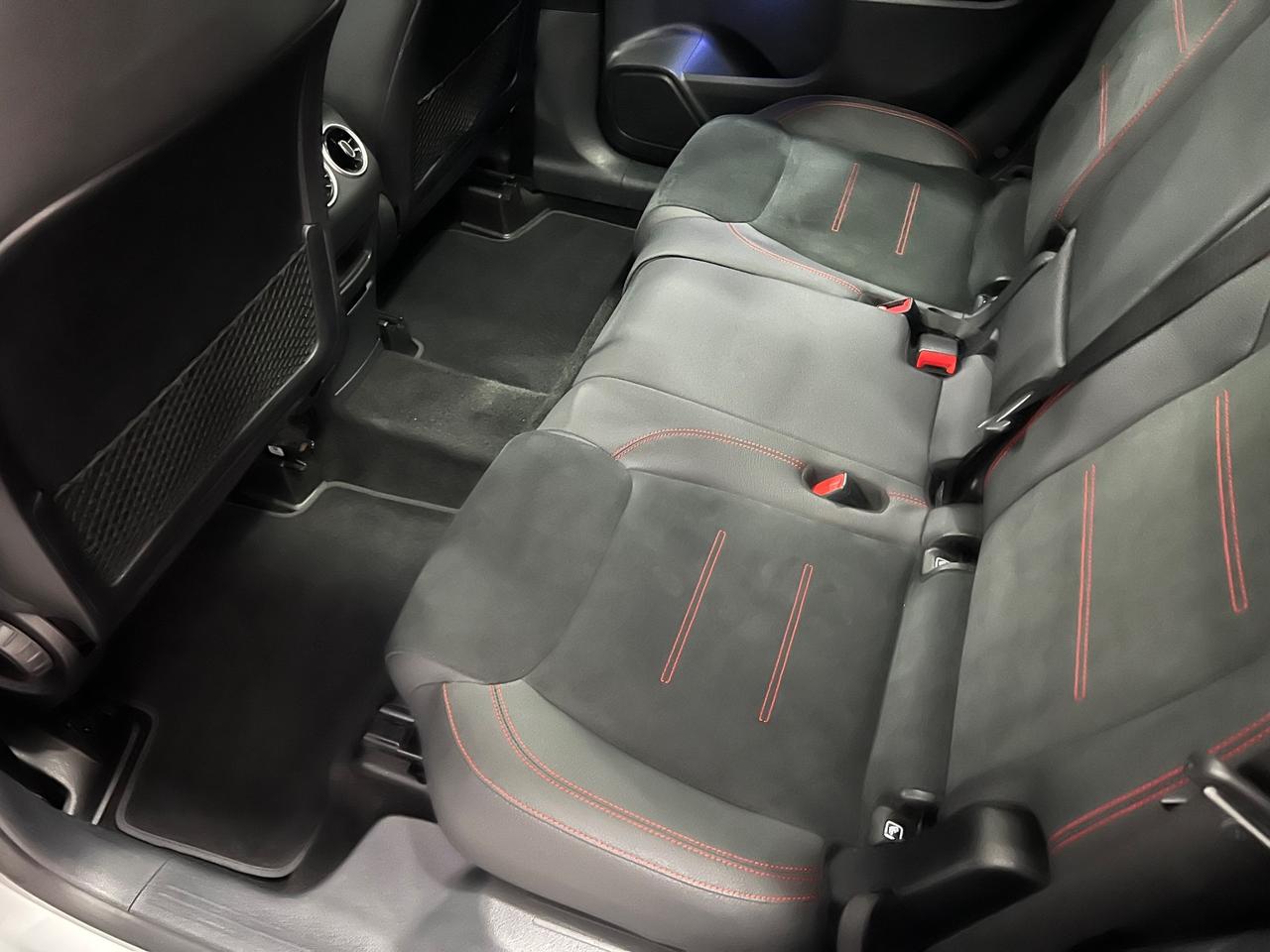 Mercedes Benz GLB 200d Aut. Premium AMG 150 cv