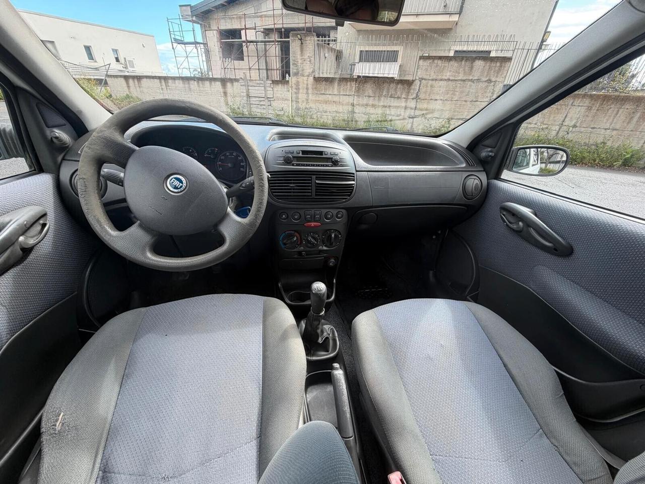 Fiat Punto 1.9 JTD 5 porte N1