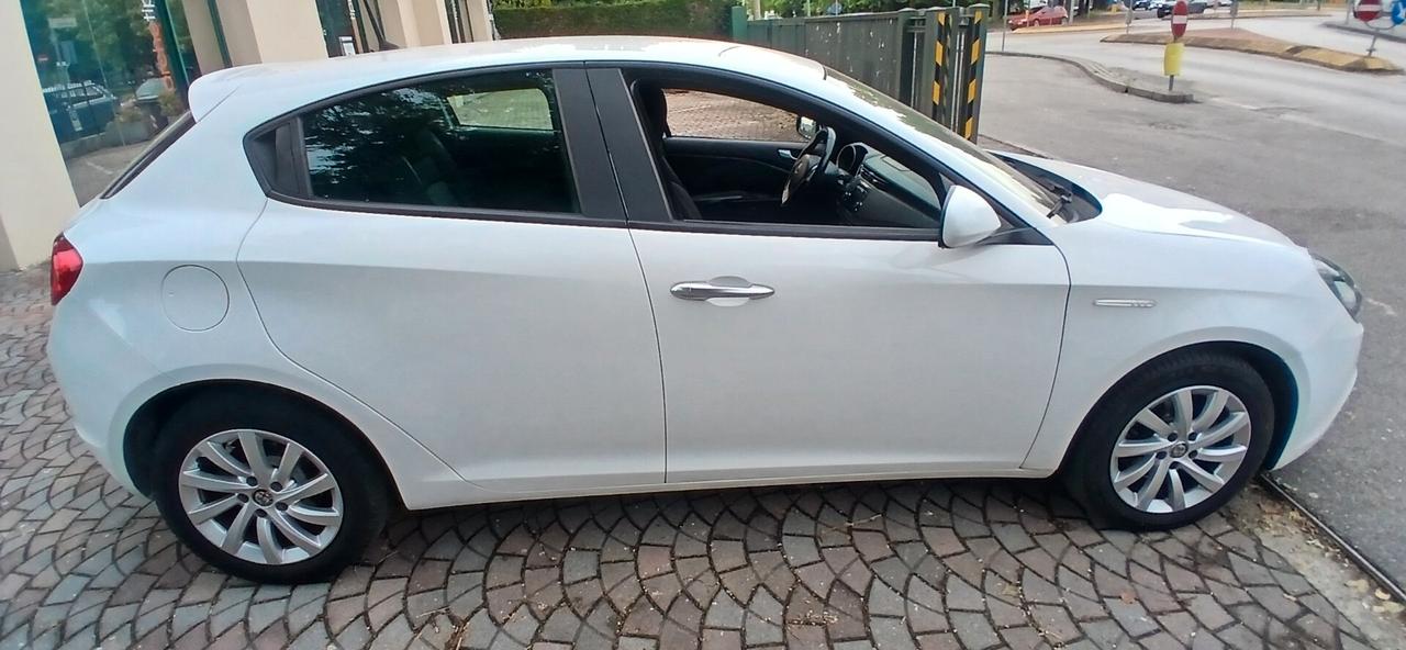Alfa Romeo Giulietta 1.6 JTDm neopatentati euro 6