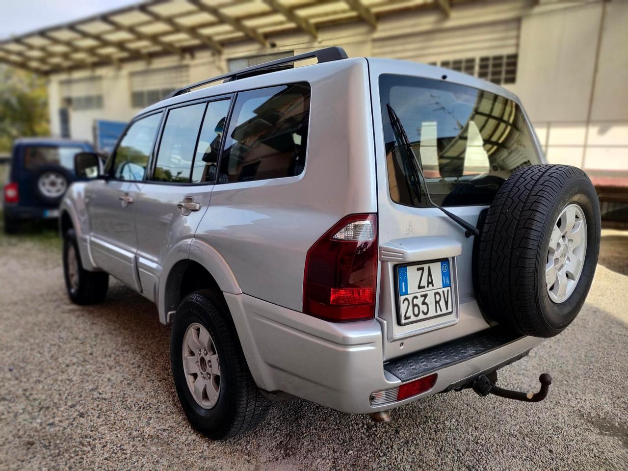 Mitsubishi Pajero 3.2 16V DI-D 7 posti e gancio