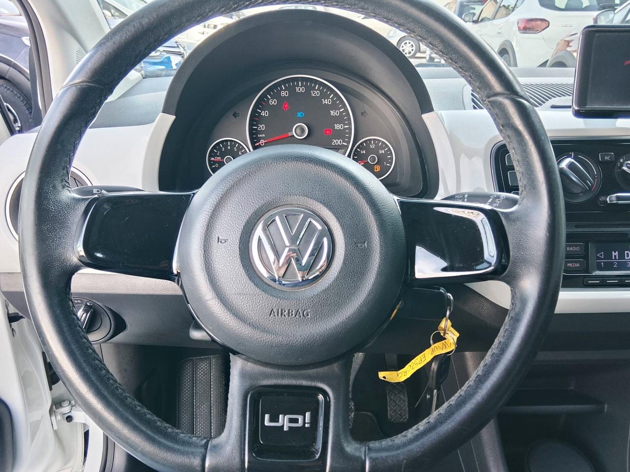 Volkswagen up! WHITE EDITION 90 K KM!