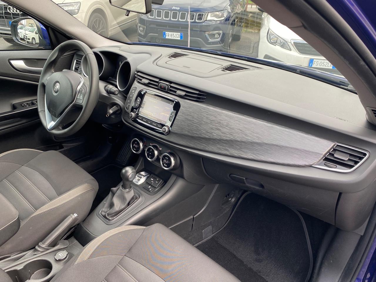 Alfa Romeo Giulietta 1.6 120 CV Automatica Navi NEOPATENTATI Garantita