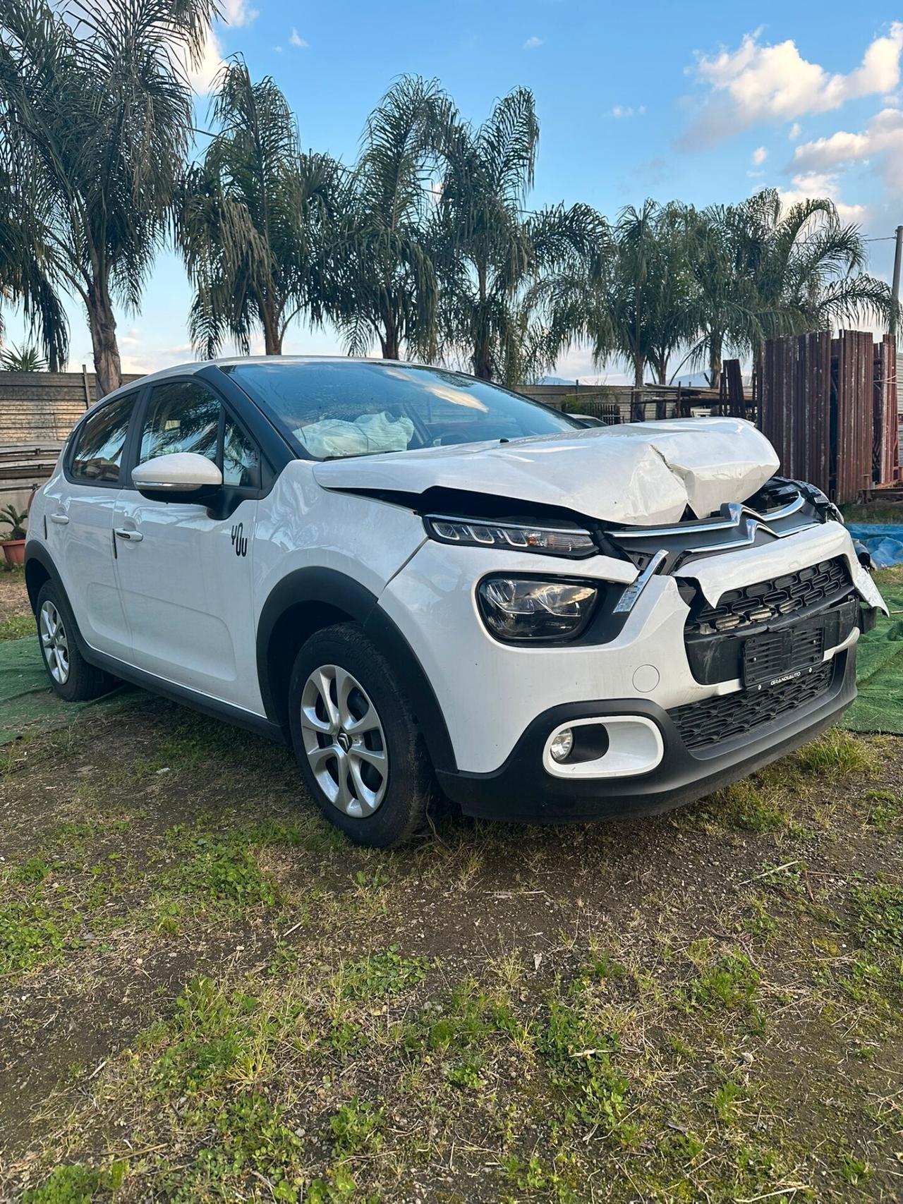 Citroen C3 2023 PureTech Shine - SINISTRATA -