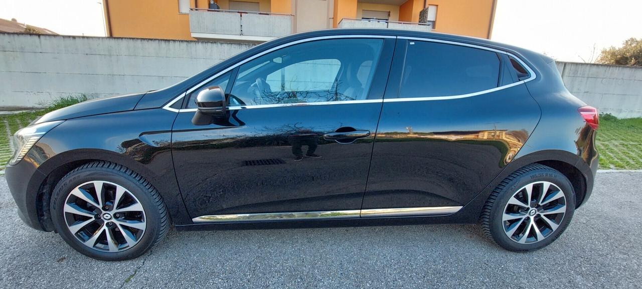 CLIO TCE MOD.TECHNO 1,0 BENZINA 90 CV NAVIGATORE TELEFONO RETROCAMERA STRAFULL OPTIONAL