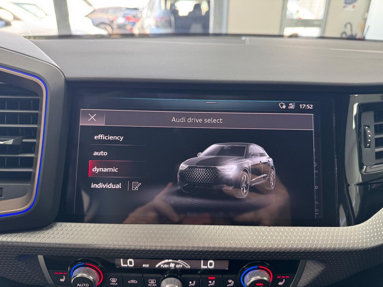 Audi A1 citycarver 30 TFSI S tronic Identity Contrast