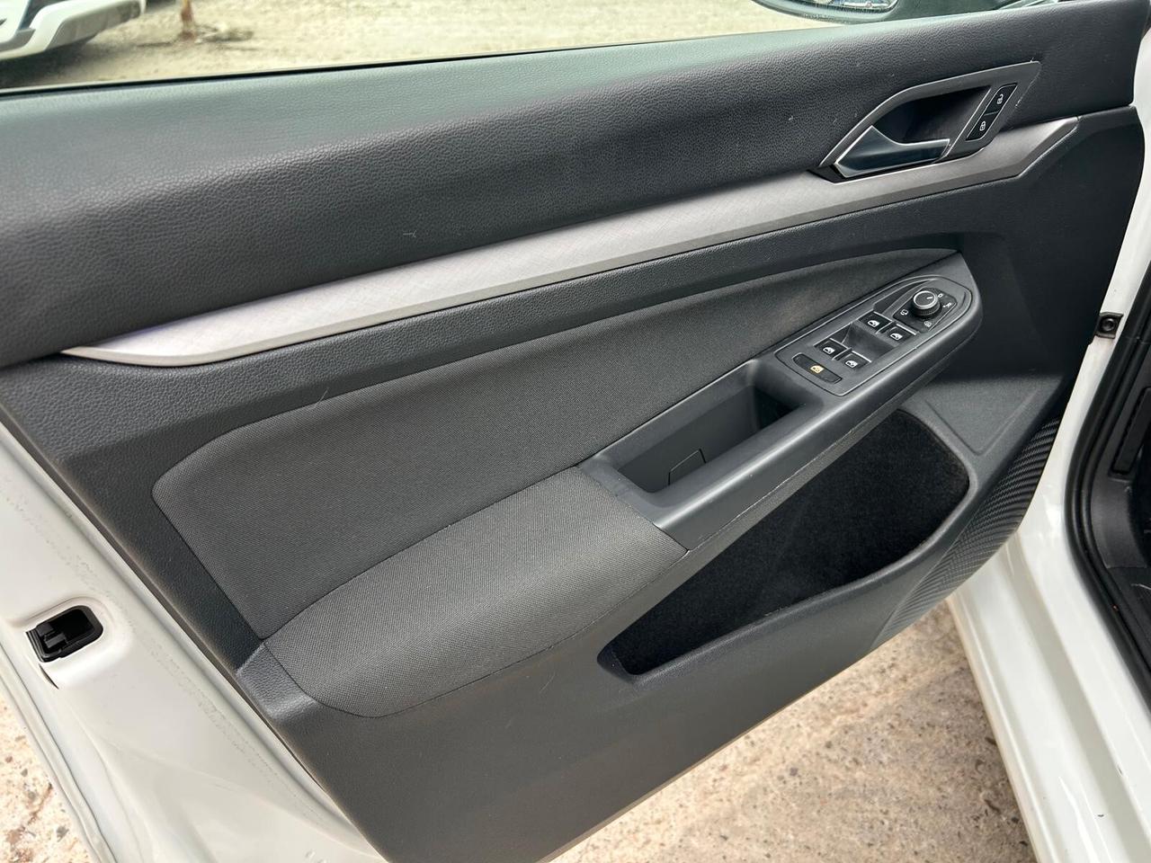 Volkswagen Golf 1.0 eTSI EVO DSG Life IVA ESPOSTA