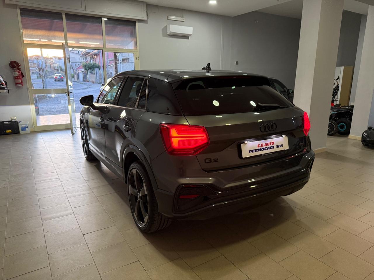 Audi Q2 40 TFSI quattro S tronic Identity Black