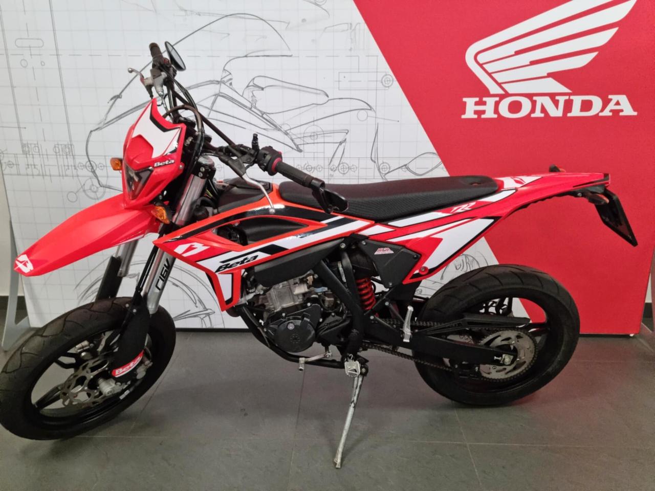 BETA RR 125 4 T- 2023- 8894 KM