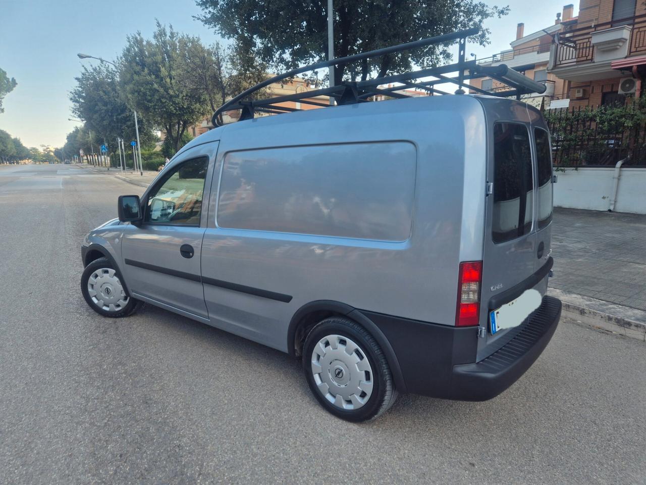 Opel Combo 1.6 94cv metano casa madre 2010