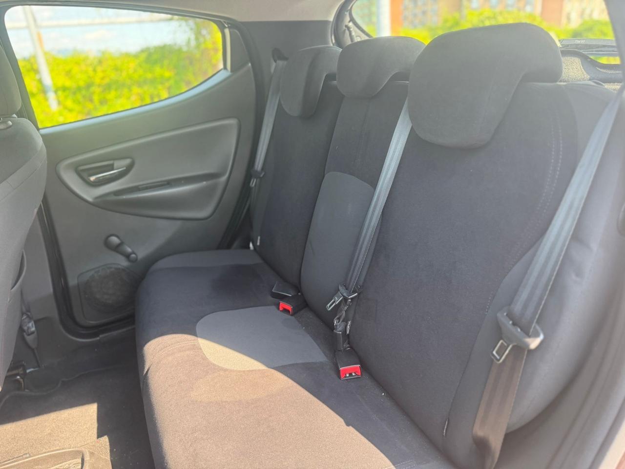 Lancia Ypsilon 1.2 69 CV 5 porte S&S Platinum