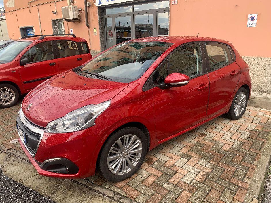 Peugeot 208 BlueHDi 75 5 porte Allure