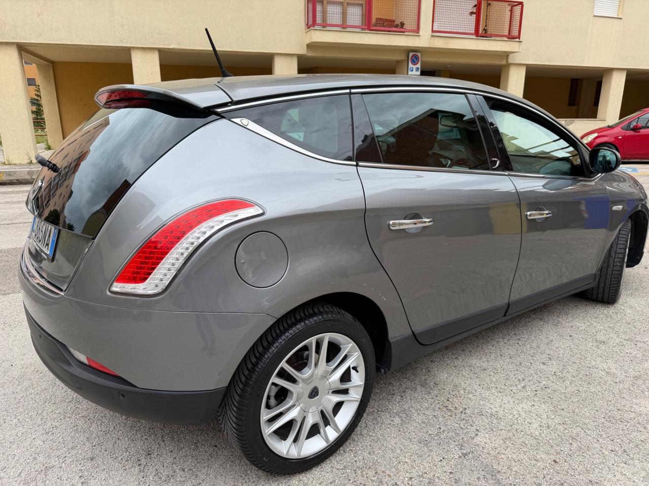 Lancia Delta 1.6 MJT DPF Platino