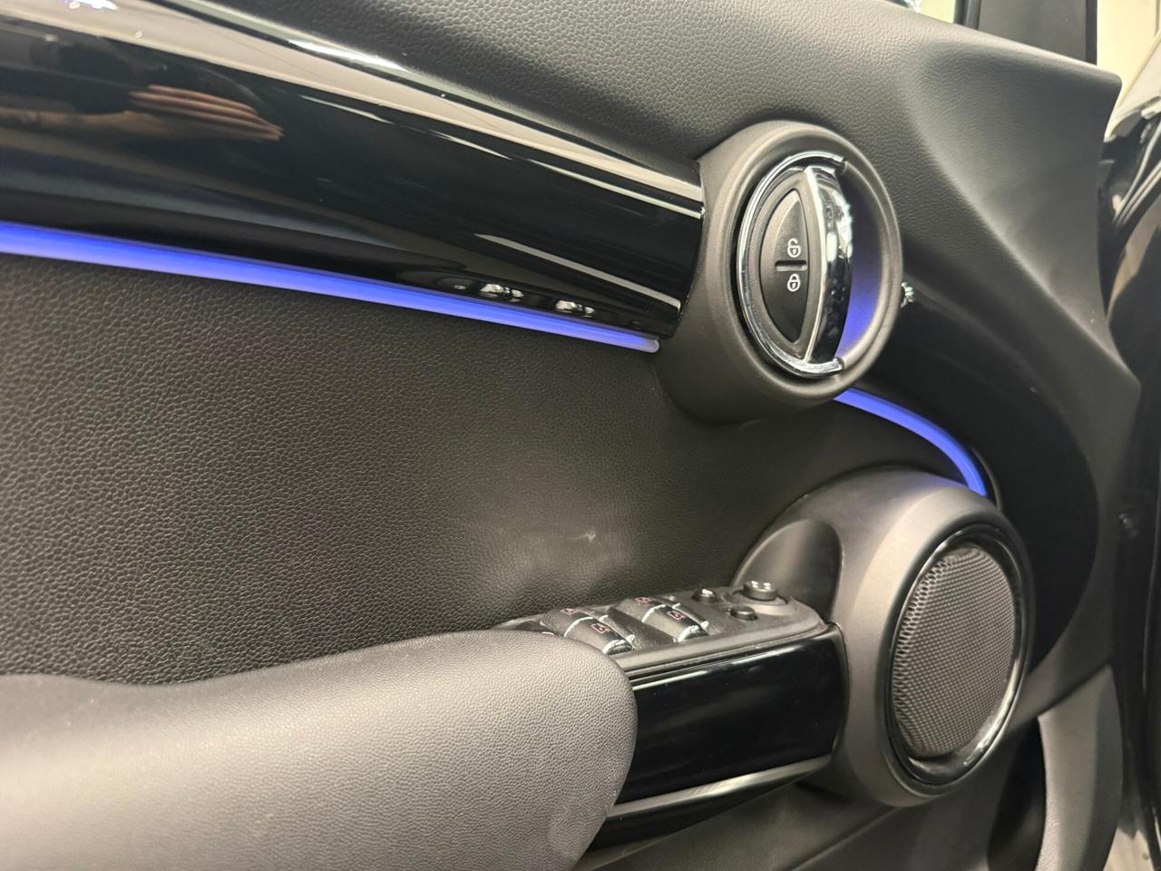 Mini 1.5 Cooper Camden 5 porte NEOPATENTATI