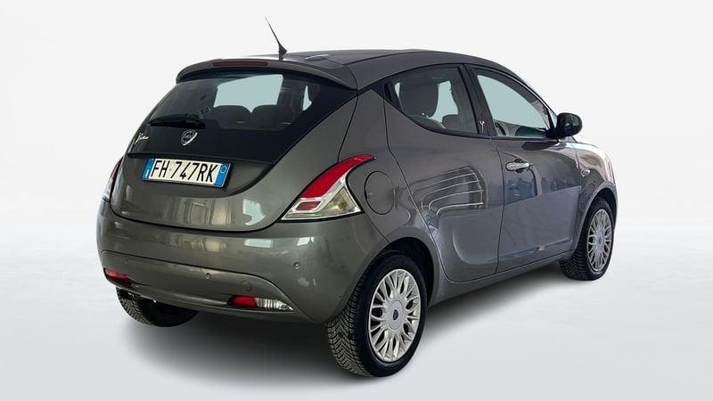 Lancia Ypsilon 5 Porte 1.2 69cv Gold my16 1.2 GOLD 69CV MY16