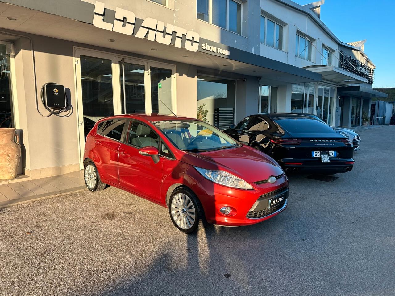 Ford Fiesta 1.2 82 CV 5 porte Titanium ok neopatentati