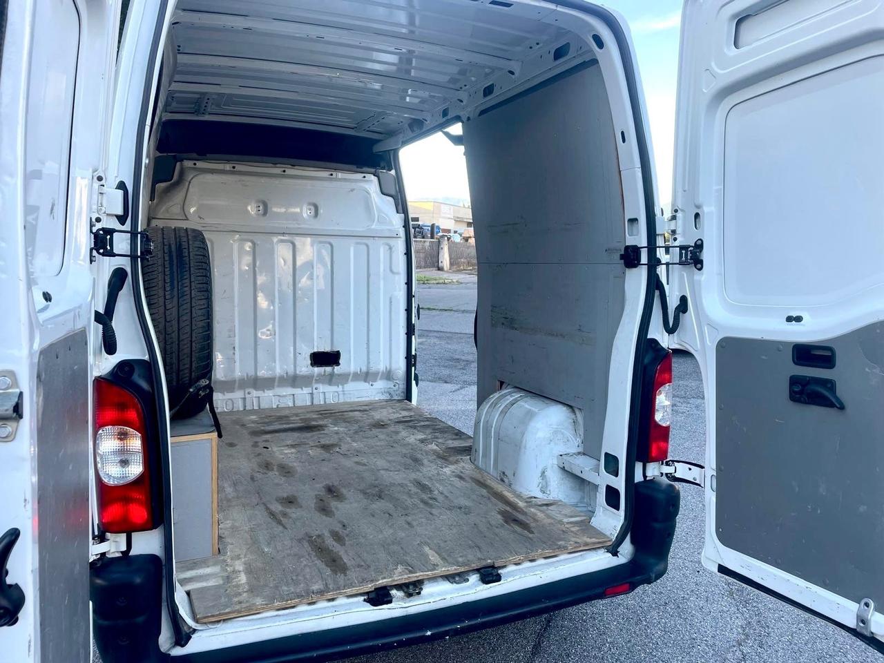 Renault Master T33 2.3 dCi/125