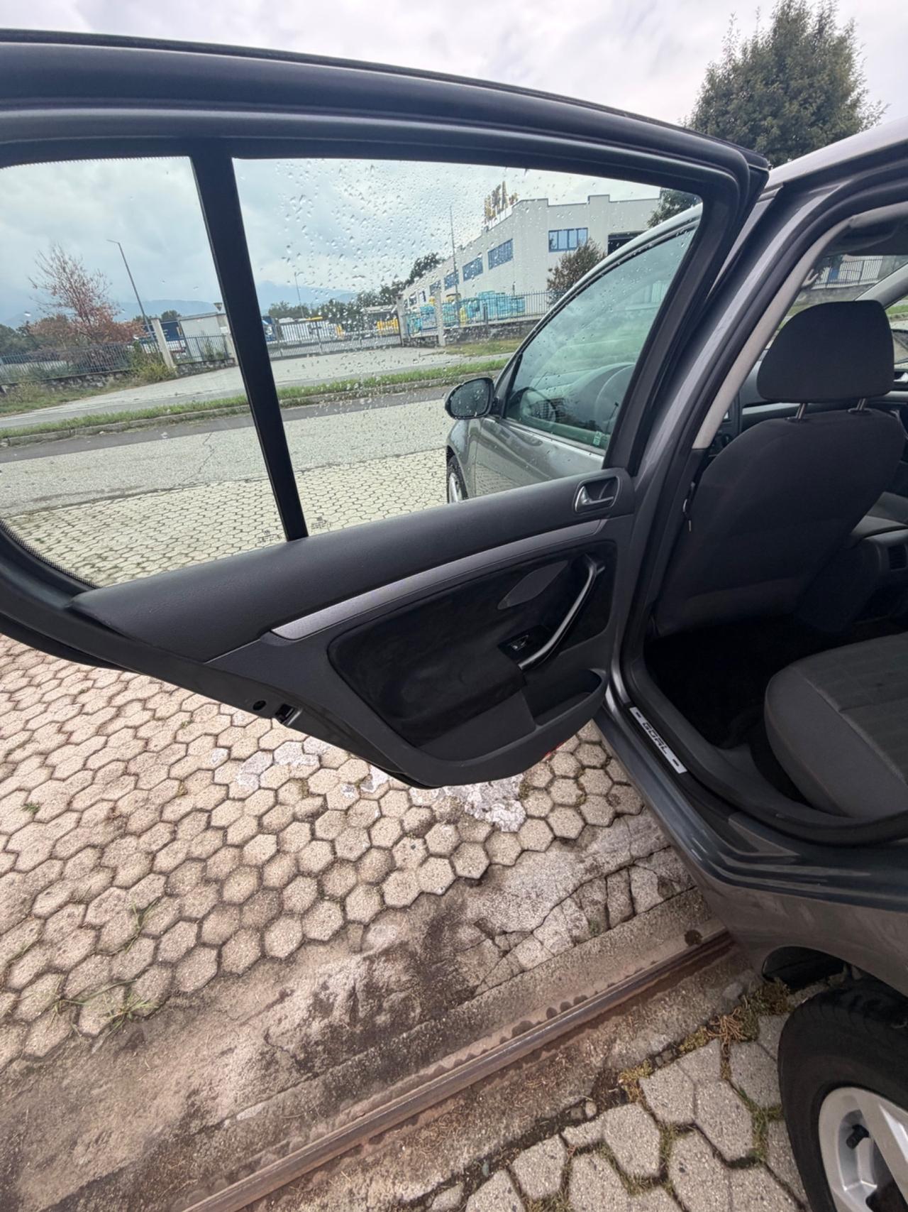 Volkswagen Golf 5 1.9 TDI 5p. Sportline