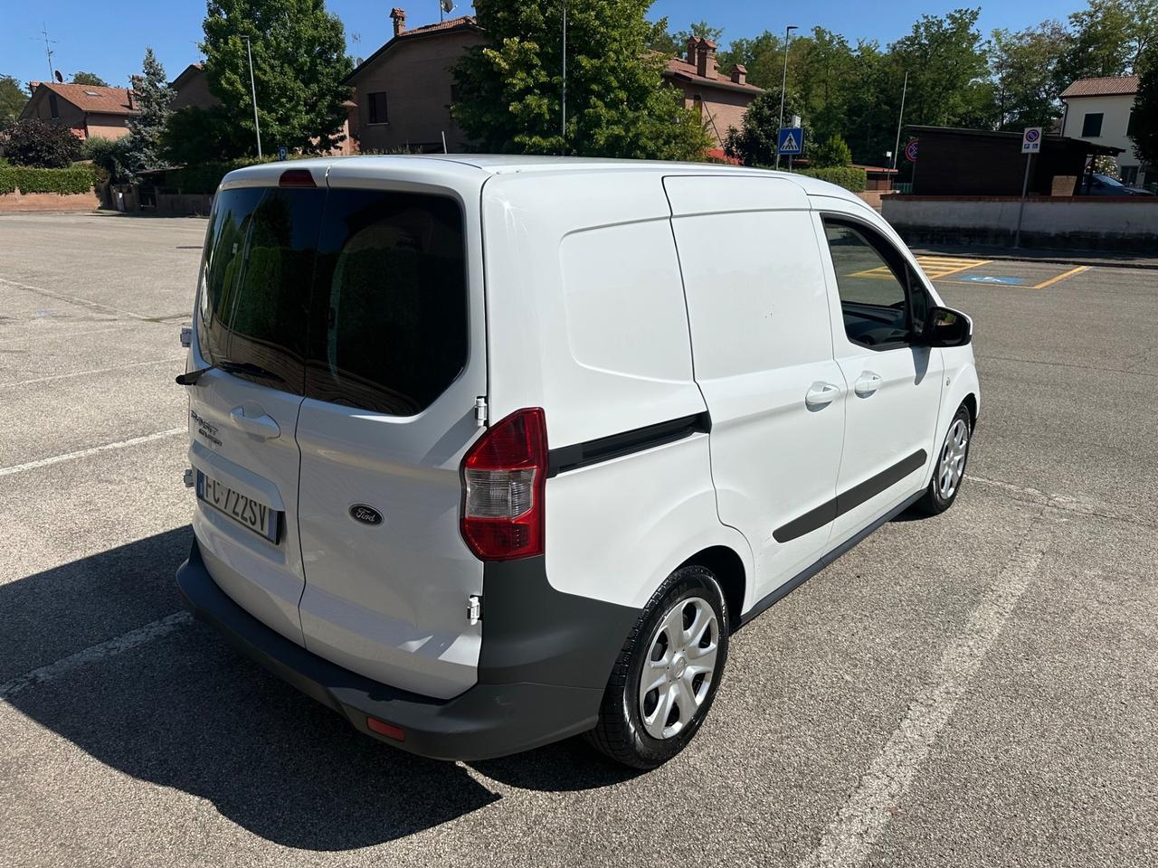 Ford Transit Courier 1.5 95cv Possibile Permuta