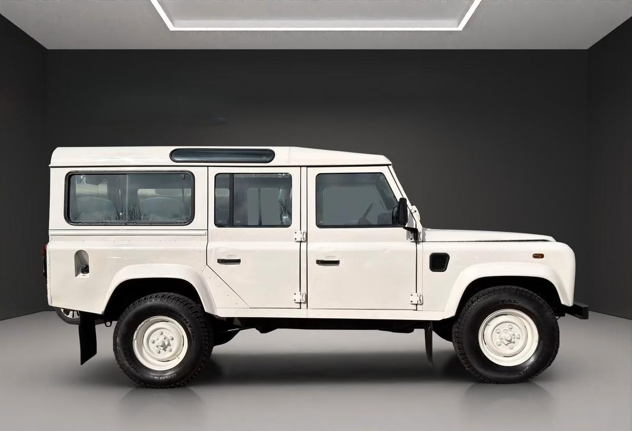 Land Rover Defender 110 E Station Wagon 10 POSTI! ARIA