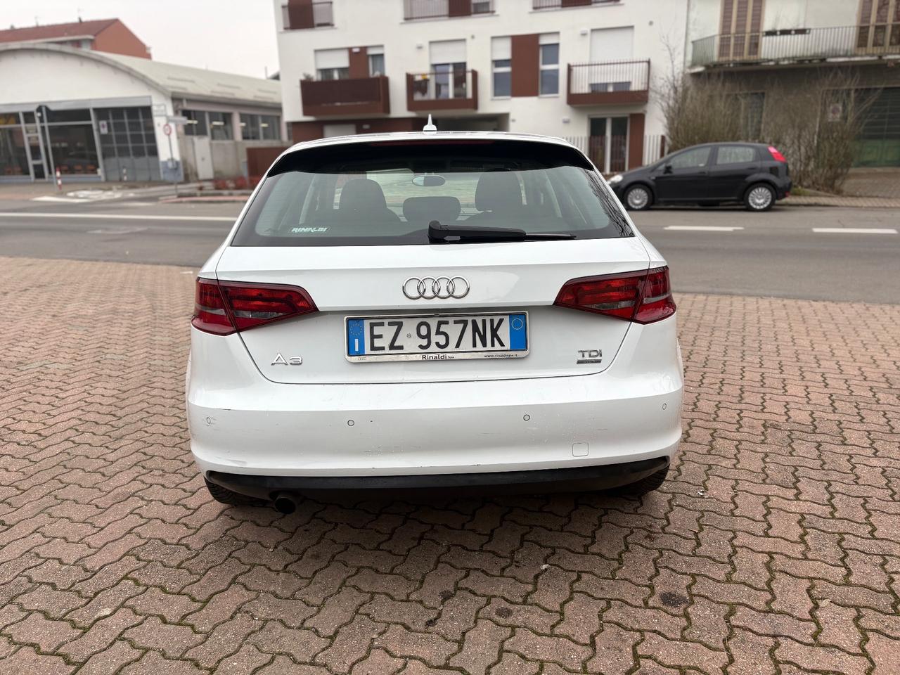 Audi A3 Sedan 1.6 TDI ultra Attraction