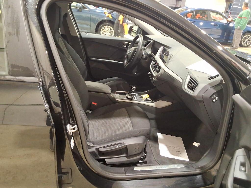 BMW 116D 115CV STEPTRONIC BUSINESS ADVANTAGE ( FARI LED - BMW DIGITAL COCKPIT - NAVI - PARK ASSISTANT - TELECAMERA POST. - CERCHI 17 )