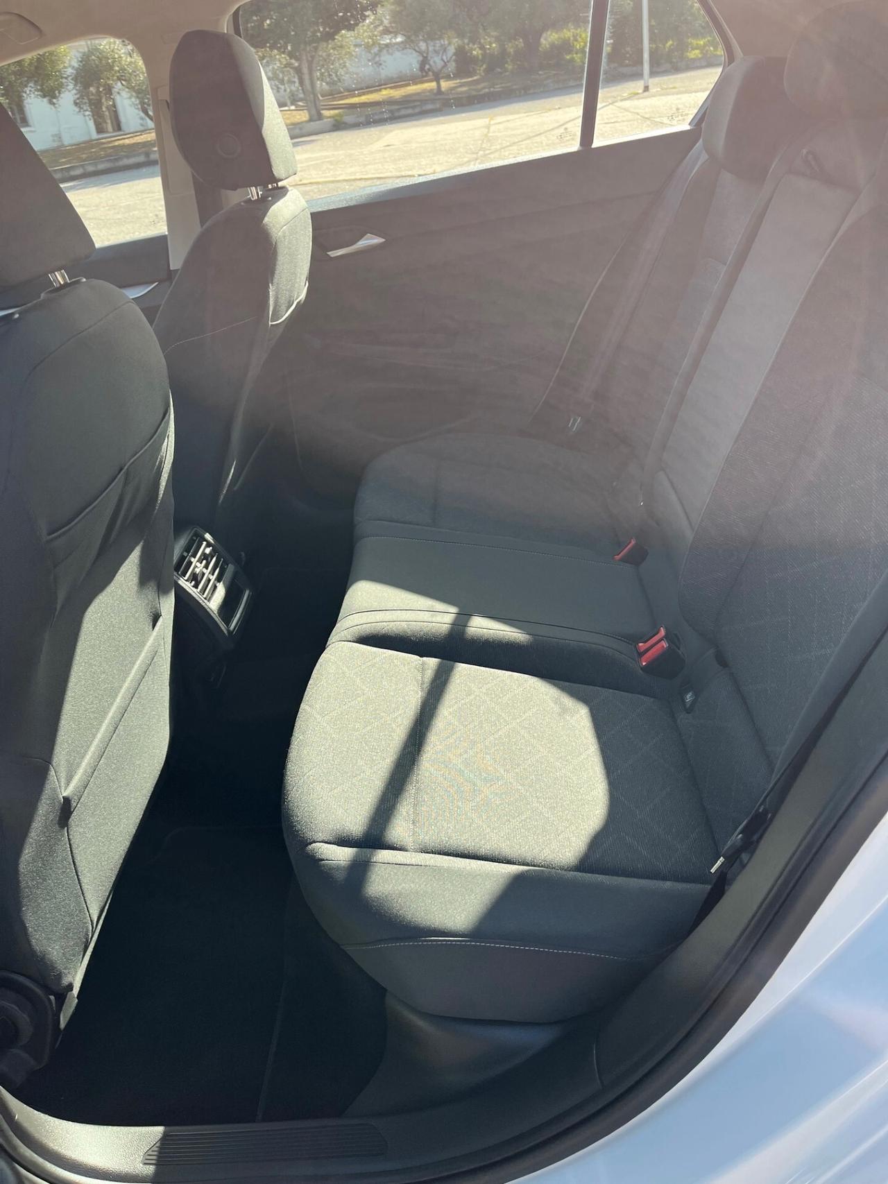 Volkswagen Golf 2.0 TDI 116 CV Life*Navi*