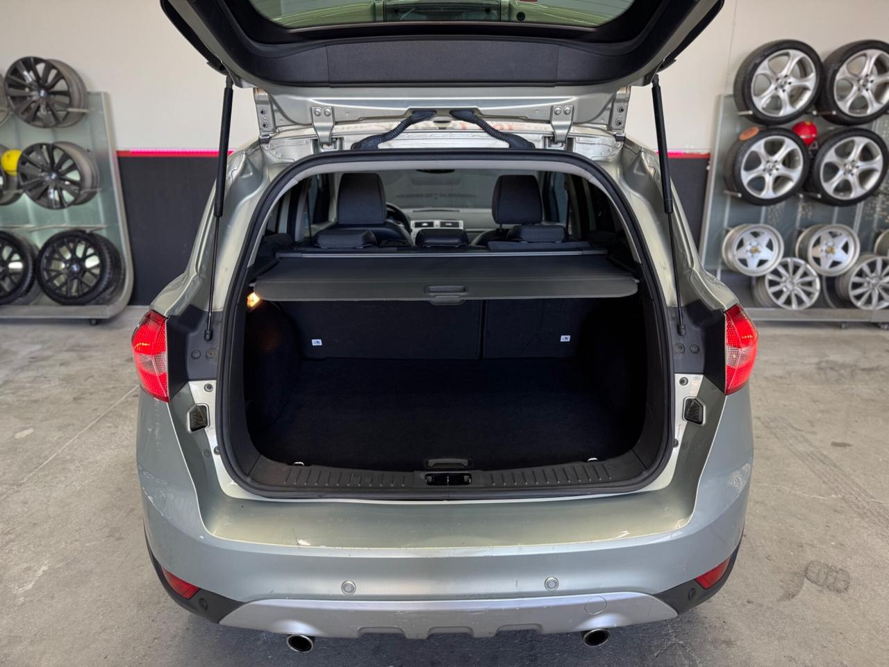 Ford Kuga 2.0 TDCi ADATTA NEOPATENTATI 136 CV 4WD Titanium DPF