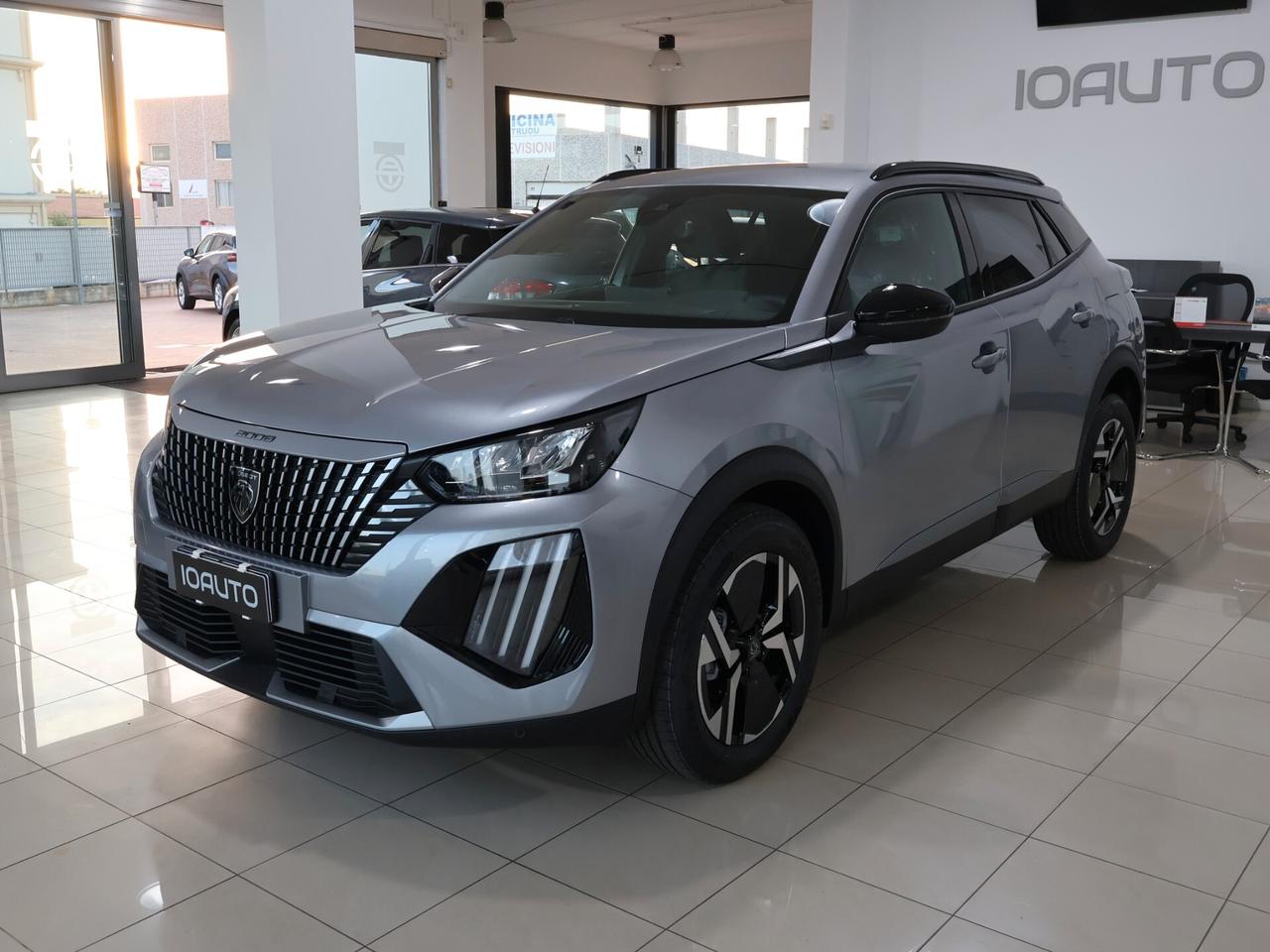 Peugeot 2008 1.2 100cv Allure KM ZERO 2025