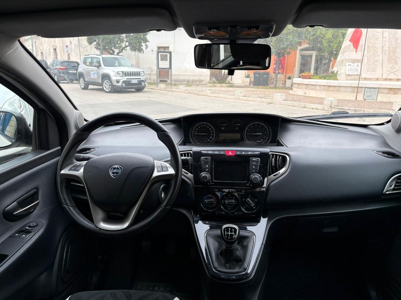 LANCIA YPSILON 1.2 BENZ-GPL CASA MADRE DICEM 2016 103000 KM PERFETTA