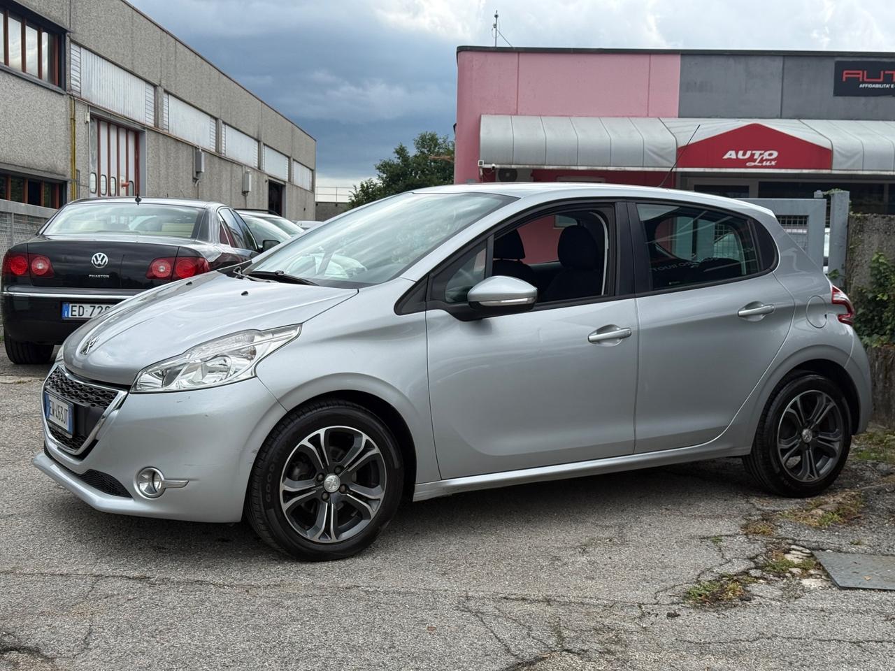 Peugeot 208 1.4 HDi 68 CV 5 porte Allure
