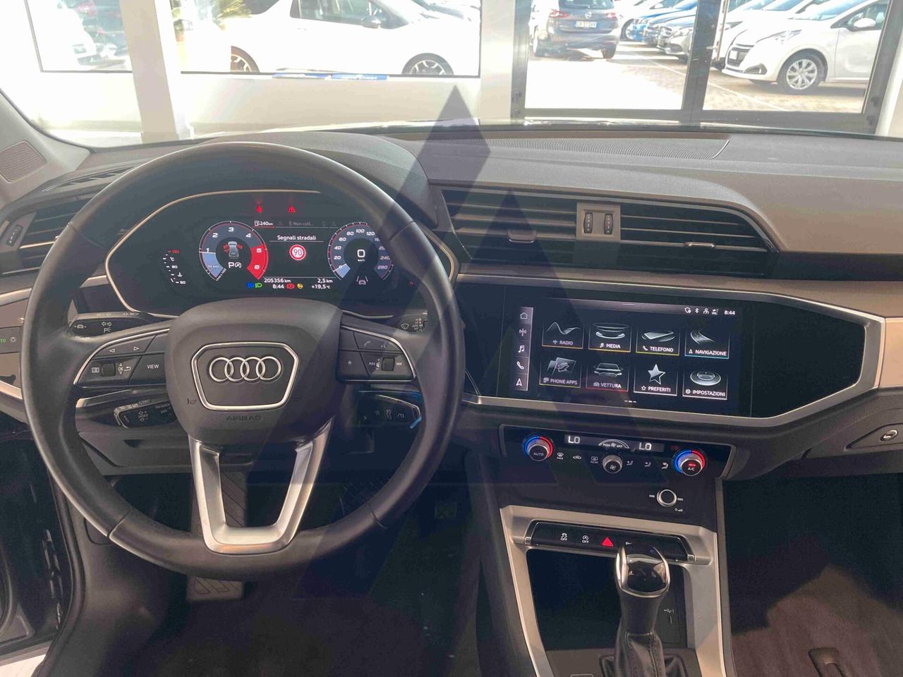 Audi Q3 35 TDI S tronic Business Advanced