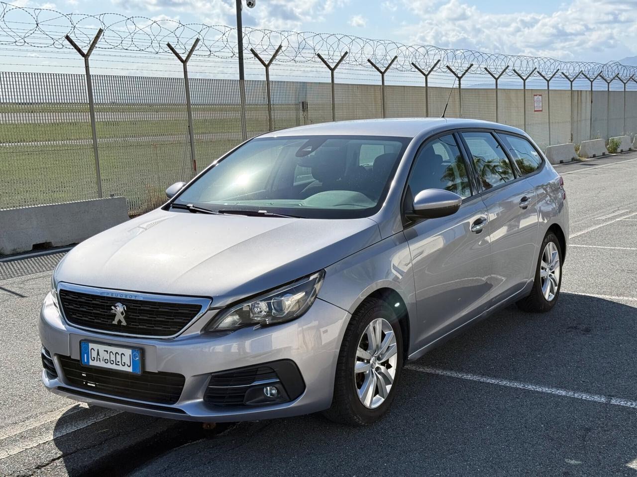 Peugeot 308 BlueHDi 130 S&S SW Allure-Automatica