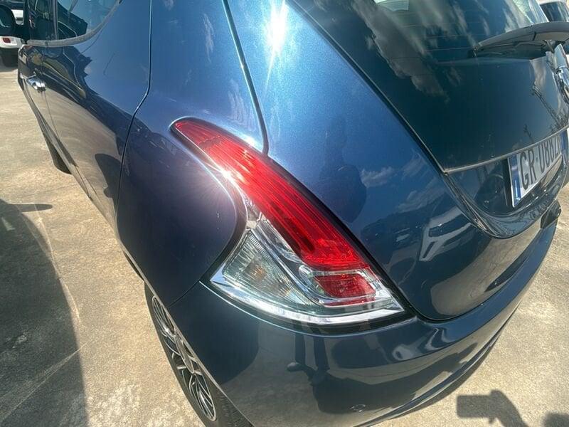 Lancia Ypsilon III 2021 1.0 firefly hybrid Platino s&s 70cv