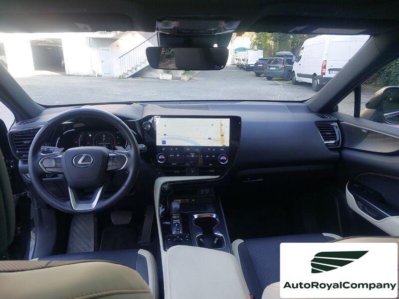 Lexus NX Hybrid Luxury 4WD IVA ESPOSTA