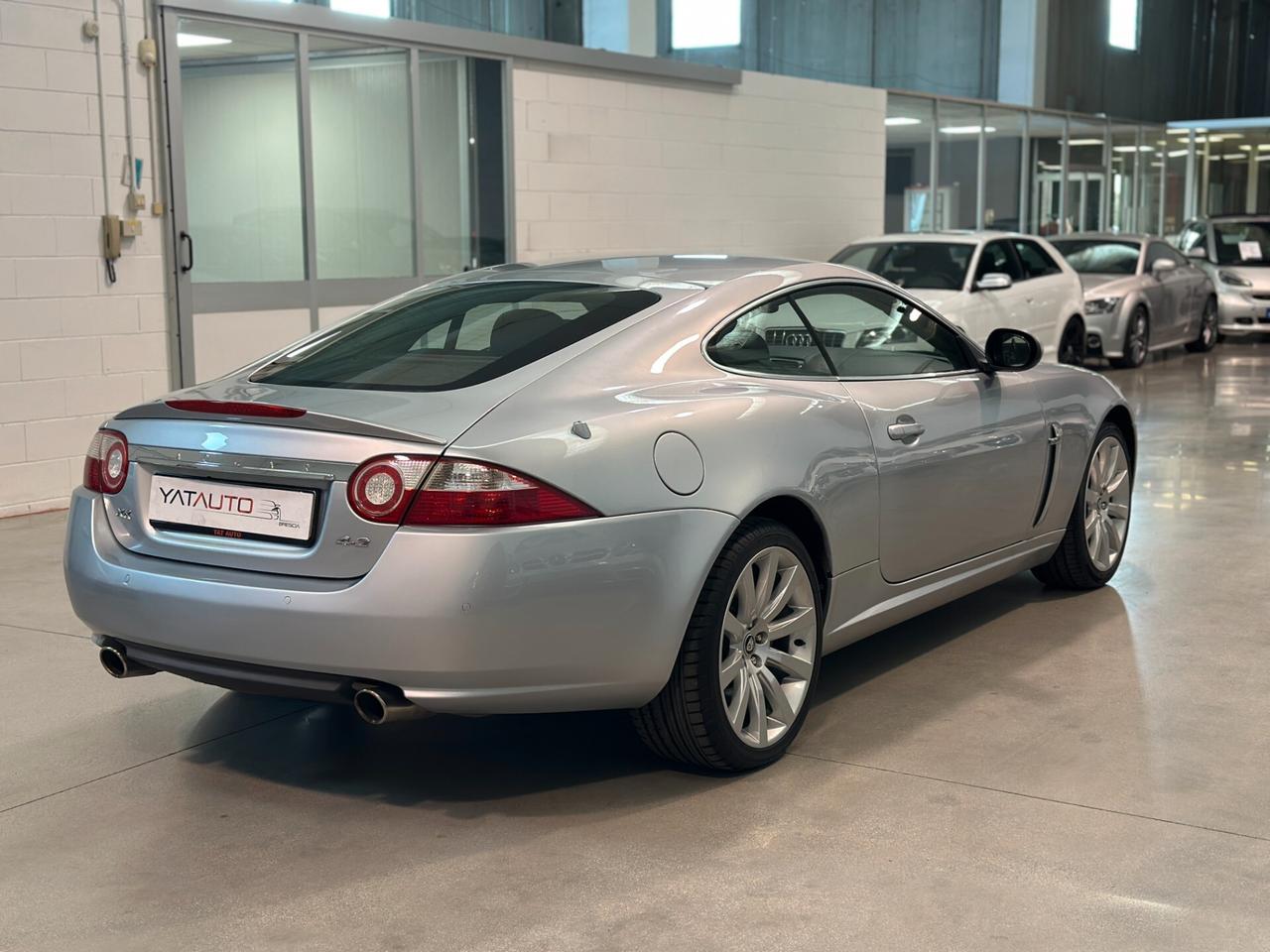 Jaguar XK 4.2 V8 Coupé