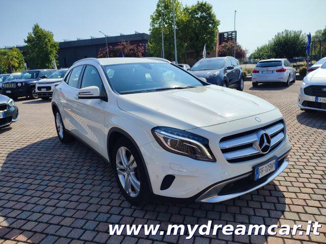 MERCEDES-BENZ GLA 180 d Automatic Business