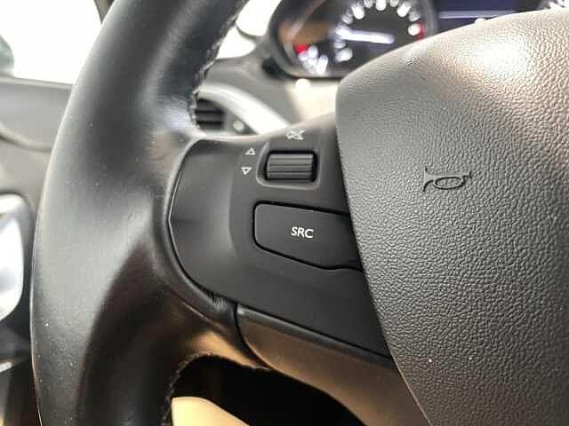 Peugeot 2008 1.6D BlueHDi 100CV Active - NEOPATENTATI